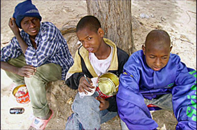 وزارة العمل الاجتماعي تتدخل لحماية القُصّر عن مخاطر الشارع وتدعو الأسر لحجز اطفالهم