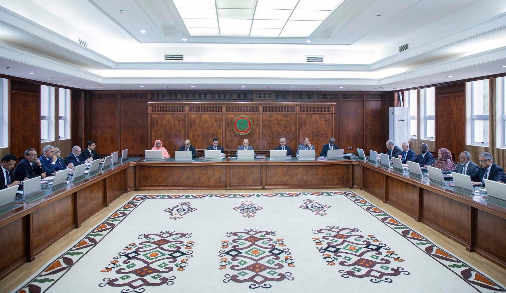 مجلس الوزراء: إجراءات خصوصية في ثلاثة قطاعات حكومية