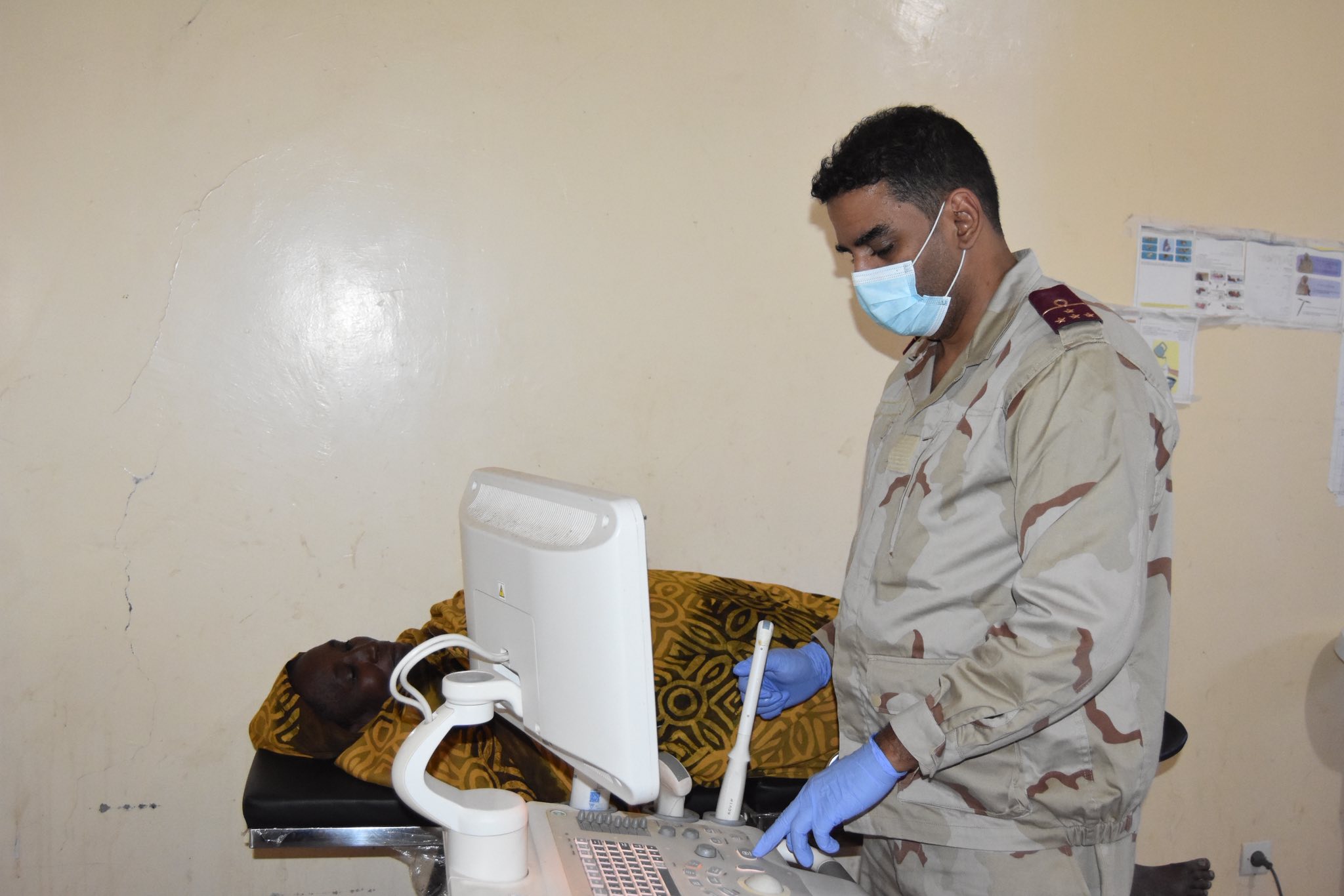 الجيش الوطني يطلق قافلة طبية كبرى لخدمة سكان المناطق الحدودية الشرقية