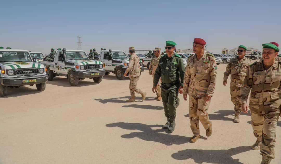 قائد الأركان المساعد يشيد بجاهزية الجمارك استعدادًا لعيد الاستقلال الوطني