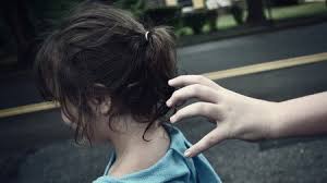 لكصر : إحباط محاولة اختطاف طفلة وتسليم المختطف الى الشرطة