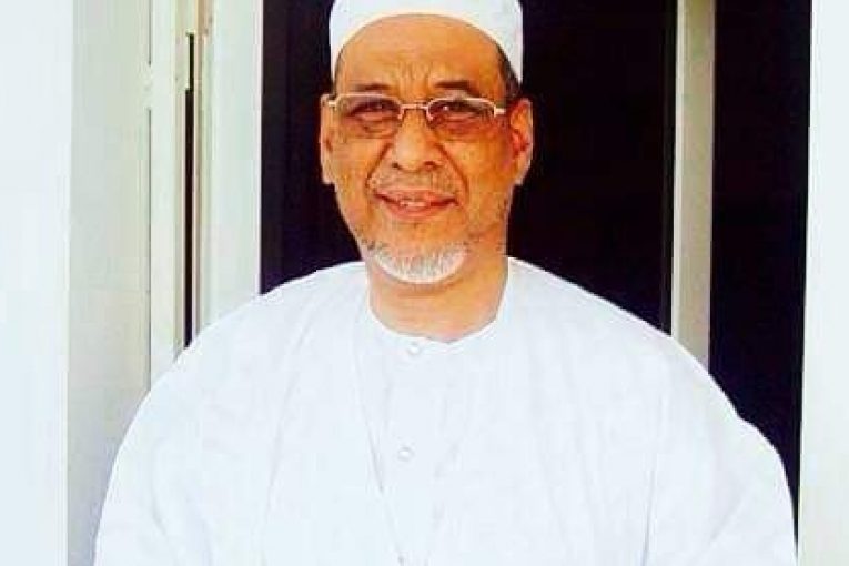 والد الشيخ باي يعتذر لأطر اترارزة عن تقرير ولده بشأنهم