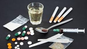 ملح : القبض على عصابة تتاجر في المخدرات