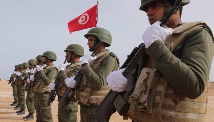 الجيش التونسي يقتل مسلحين على حدوده مع الجزائر