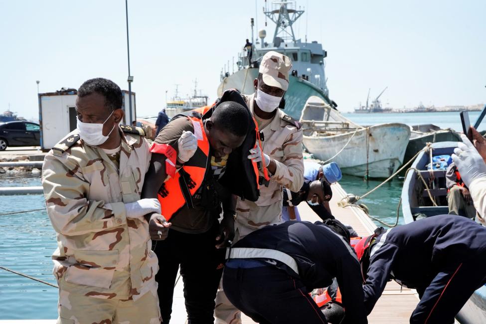 تقارير إسبانية: 360 ألف مهاجر في موريتانيا.. “قنبلة صامتة” تهدد جزر الكناري