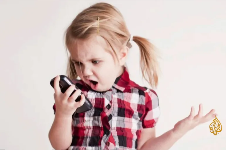 بسبب مخاطرها الصحية.. البرلمان الأوروبي يقرر عدم إتاحة مواقع التواصل لمن لم يبلغ 16 عاما